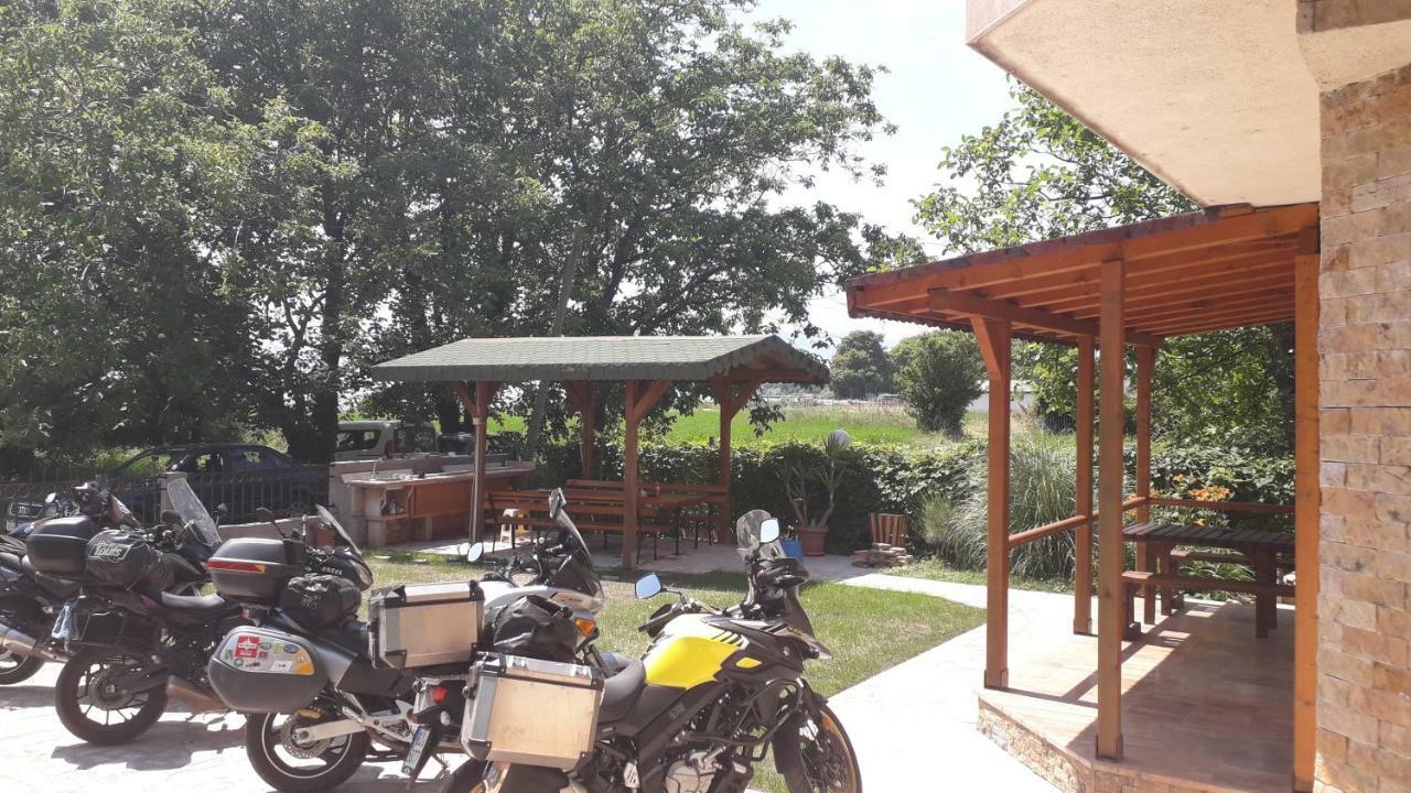 אוהריד Vila Sara מראה חיצוני תמונה
